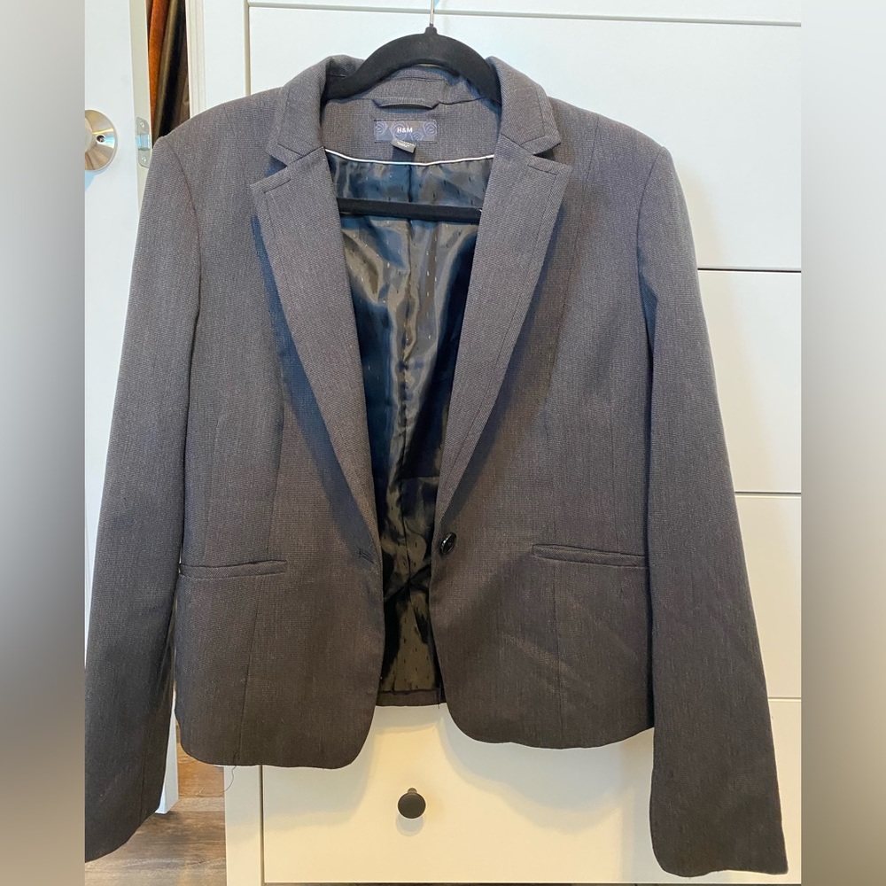 H&M - Picture 1 of 6